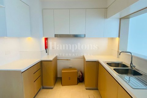 Снять в аренду квартиру в Dubai Creek Harbour (The Lagoons), Дубай: 3 спальни, 154.83957204м², № 16398 - фото 1