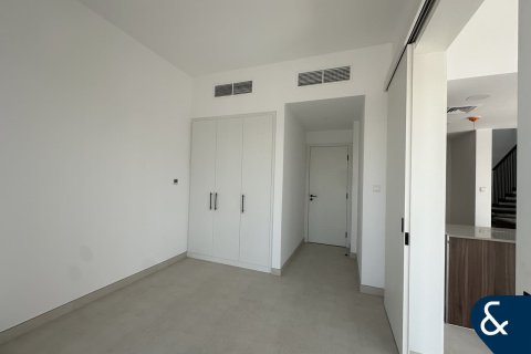 Villa in Town Square, Dubai 4 bedrooms, 379 sq.m. № 76338 - photo 7