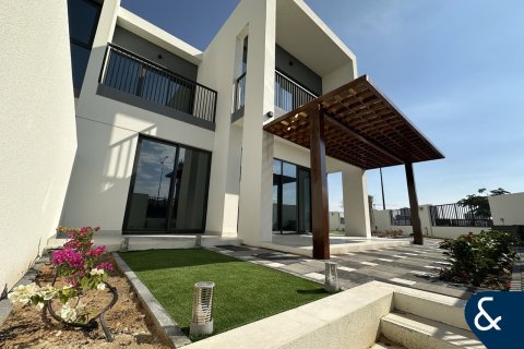 Villa in Town Square, Dubai 4 bedrooms, 379 sq.m. № 76338 - photo 3