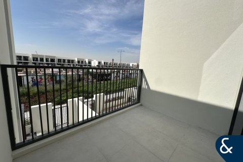 Villa in Town Square, Dubai 4 bedrooms, 379 sq.m. № 76338 - photo 11