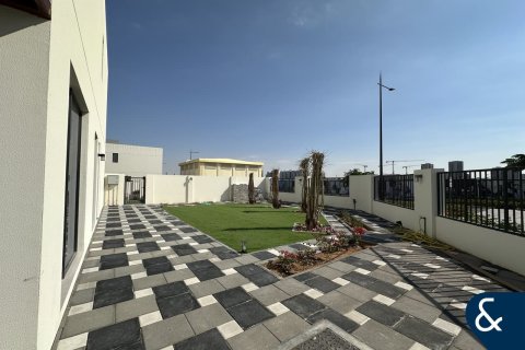 Villa in Town Square, Dubai 4 bedrooms, 379 sq.m. № 76338 - photo 2