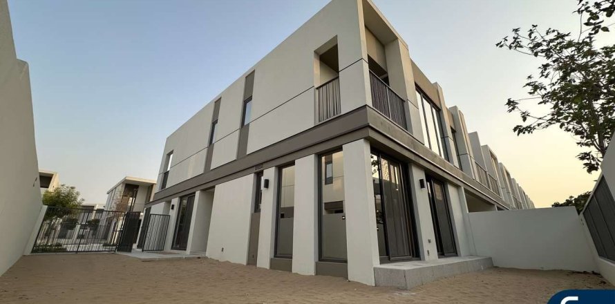 Townhouse in Tilal Al Ghaf, Dubai 4 bedrooms, 229 sq.m. № 76340