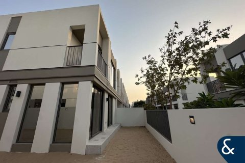 Townhouse in Tilal Al Ghaf, Dubai 4 bedrooms, 229 sq.m. № 76340 - photo 3