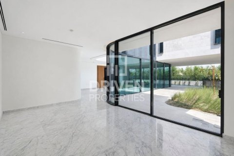 Villa in Tilal Al Ghaf, Dubai 5 bedrooms, 945.1 sq.m. № 127450 - photo 3