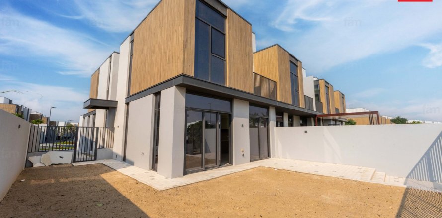 Villa en Dubai, 4 dormitorios, 276.7 m², № 84132