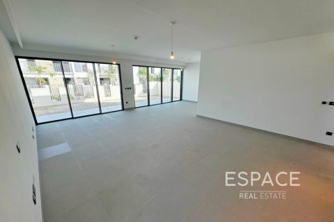 Villa in Tilal Al Ghaf, Dubai 4 bedrooms, 374 sq.m. № 61900 - photo 3