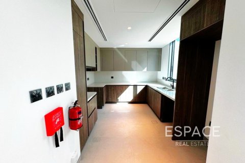 Villa in Tilal Al Ghaf, Dubai 4 bedrooms, 374 sq.m. № 61900 - photo 6