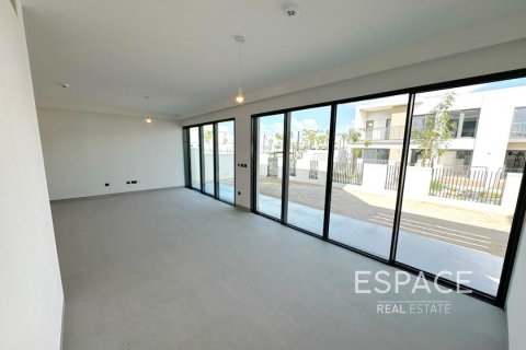 Villa in Tilal Al Ghaf, Dubai 4 bedrooms, 374 sq.m. № 61900 - photo 4