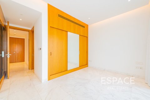 Apartment in Jumeirah Beach Residence, Dubai 2 bedrooms, 178 sq.m. № 61902 - photo 9