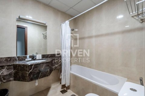 Apartment in Al Furjan, Dubai 2 bedrooms, 176.14 sq.m. № 129241 - photo 9