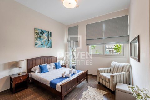 Apartment in Al Furjan, Dubai 2 bedrooms, 176.14 sq.m. № 129241 - photo 5
