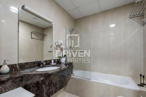 Apartment in Al Furjan, Dubai 2 bedrooms, 176.14 sq.m. № 129241 - photo 10