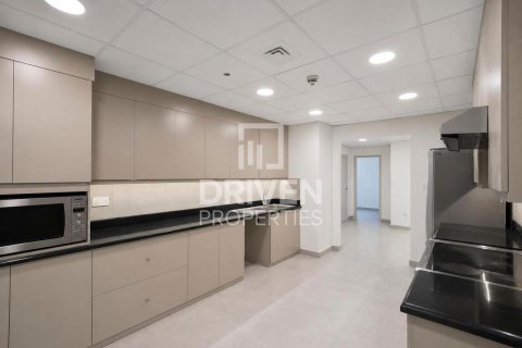 Apartment in Sadaf, Jumeirah Beach Residence, Dubai 4 bedrooms, 271.37 sq.m. № 136602 - photo 16