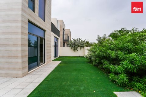 Adosado en Dubai, 4 dormitorios, 249.2 m², № 97717 - foto 2