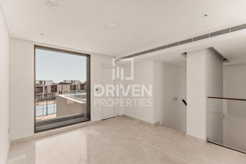 Villa in Dubai Hills Estate, Dubai 5 bedrooms, 731.43 sq.m. № 128904 - photo 7