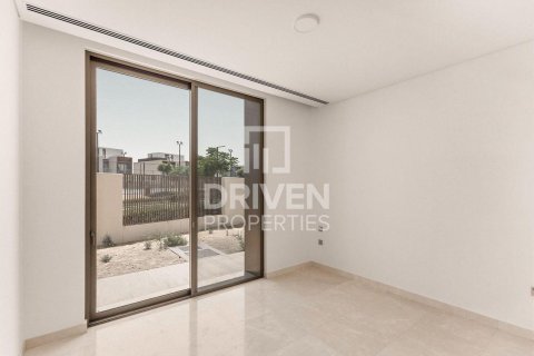 Villa in Dubai Hills Estate, Dubai 5 bedrooms, 731.43 sq.m. № 128904 - photo 11