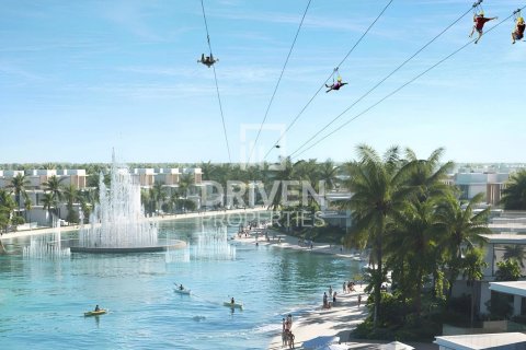 Townhouse in Dubai Land, Dubai 5 bedrooms, 295 sq.m. № 86521 - photo 2