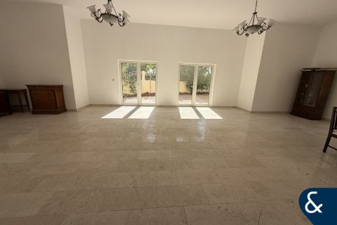 Villa in Hacienda, The Villa, Dubai 5 bedrooms, 824 sq.m. № 91541 - photo 4