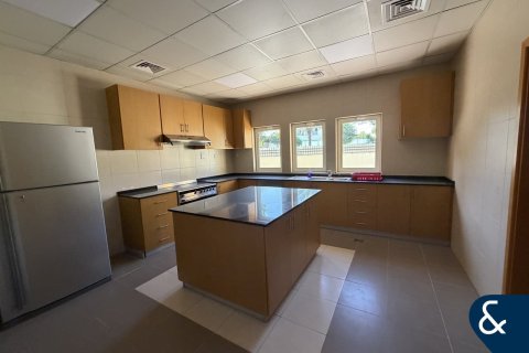 Villa in Hacienda, The Villa, Dubai 5 bedrooms, 824 sq.m. № 91541 - photo 6