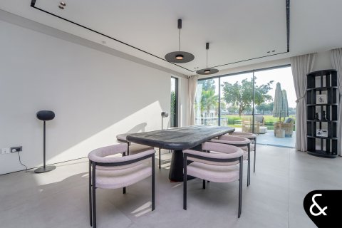 Снять в аренду виллу в Earth, Джумейра Гольф Эстейтс, Дубай: 5 спален, 620м², № 91543 - фото 7