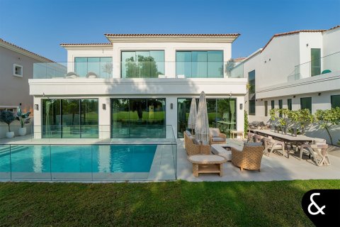 Вилла в Earth, Джумейра Гольф Эстейтс, Дубай, 5 спален, 620м², № 91543
