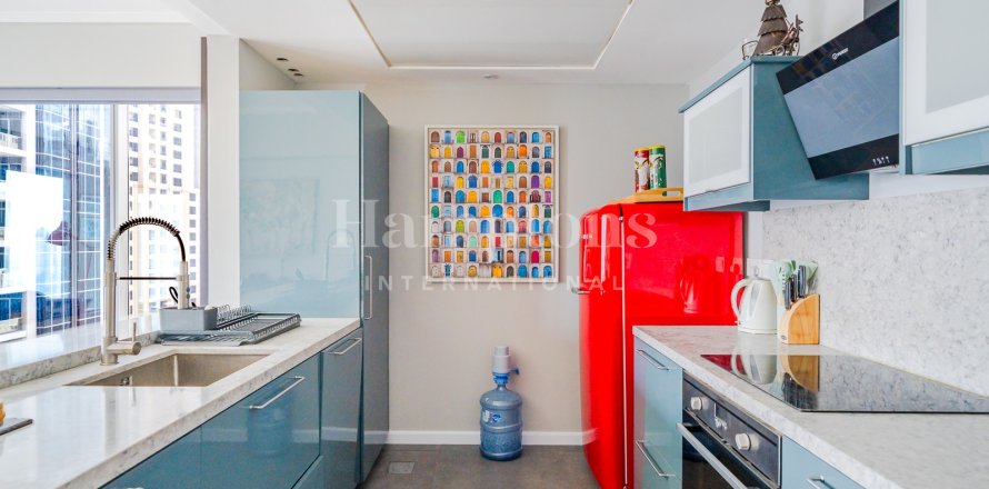 Apartment in The Address Dubai Marina, Dubai Marina, Dubai 1 bedroom, 82.7766 sq.m. № 103032