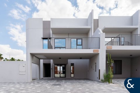 Villa in Meydan, Dubai 4 bedrooms, 325 sq.m. № 75008 - photo 1