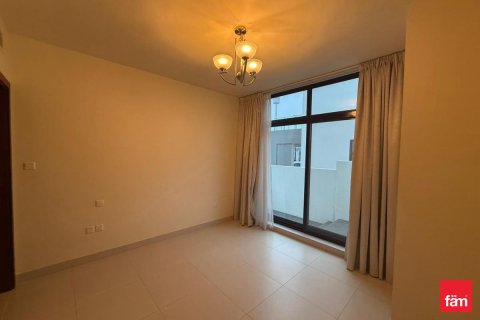Снять в аренду таунхаус в Meydan, Дубай: 4 спальни, 287.7м², № 114354 - фото 1
