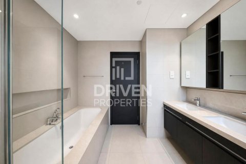 Apartment in Zabeel, Dubai 2 bedrooms, 110.55 sq.m. № 138852 - photo 19