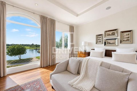 Villa en Sienna Lakes, Jumeirah Golf Estates, Dubai, 5 dormitorios, 817.83 m², № 138842 - foto 6