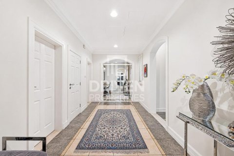 Villa en Sienna Lakes, Jumeirah Golf Estates, Dubai, 5 dormitorios, 817.83 m², № 138842 - foto 12