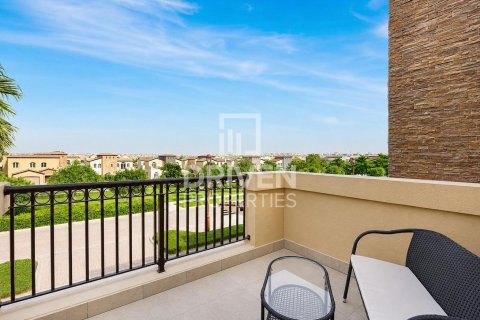 Villa en Sienna Lakes, Jumeirah Golf Estates, Dubai, 5 dormitorios, 817.83 m², № 138842 - foto 8