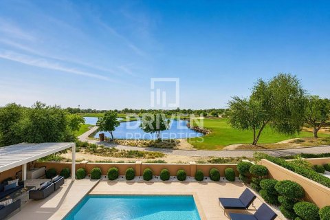 Villa en Sienna Lakes, Jumeirah Golf Estates, Dubai, 5 dormitorios, 817.83 m², № 138842 - foto 10