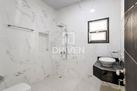 Villa in Nadd Al Sheba, Dubai 5 bedrooms, 1360.01 sq.m. № 138844 - photo 11