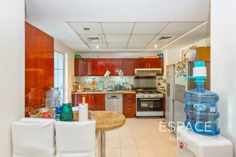 Villa in Arabian Ranches, Dubai 2 bedrooms, 165 sq.m. № 70102 - photo 5