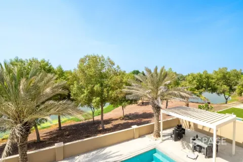 Villa in Jumeirah Golf Estates, Dubai 5 bedrooms, 530 sq.m. № 70096 - photo 20