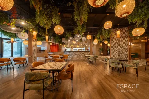 Shop in Business Bay, Dubai 733 sq.m. № 70098 - photo 10