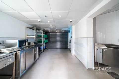 Shop in Business Bay, Dubai 733 sq.m. № 70098 - photo 17