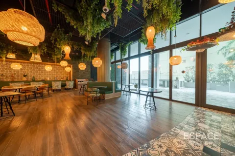 Shop in Business Bay, Dubai 733 sq.m. № 70098 - photo 15