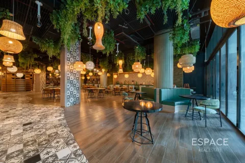 Shop in Business Bay, Dubai 733 sq.m. № 70098 - photo 11