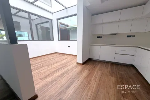 Снять в аренду таунхаус в Al Furjan, Дубай: 4 спальни, 224м², № 70097 - фото 11