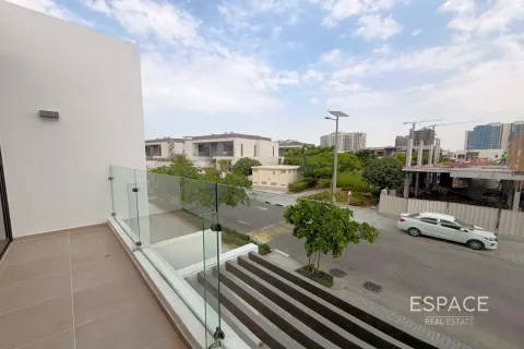 Снять в аренду таунхаус в Al Furjan, Дубай: 4 спальни, 224м², № 70097 - фото 17