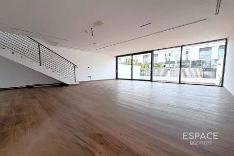 Снять в аренду таунхаус в Al Furjan, Дубай: 4 спальни, 224м², № 70097 - фото 1