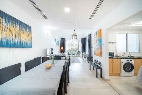 Купить таунхаус в Джумейра Вилладж Серкл, Дубай: 4 спальни, 487м², № 7558 - фото 8