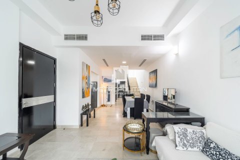 Купить таунхаус в Джумейра Вилладж Серкл, Дубай: 4 спальни, 487м², № 7558 - фото 3