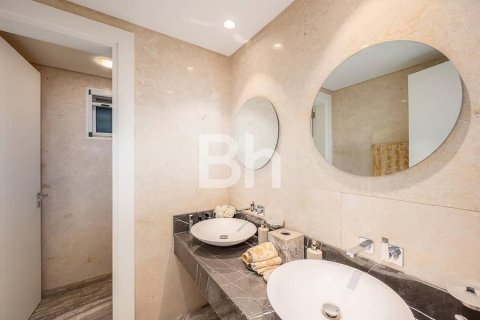 Villa in Al Sufouh, Dubai 5 bedrooms, 912 sq.m. № 21385 - photo 12