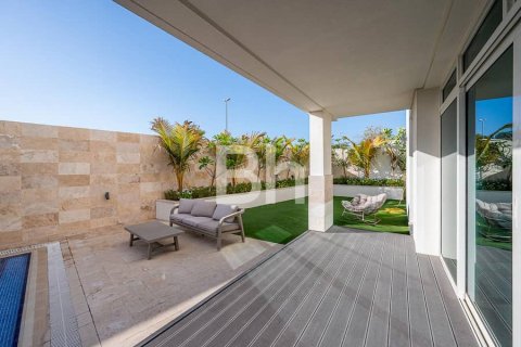 Villa in Al Sufouh, Dubai 5 bedrooms, 912 sq.m. № 21385 - photo 27