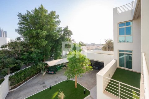 Villa in Al Sufouh, Dubai 5 bedrooms, 912 sq.m. № 21385 - photo 28