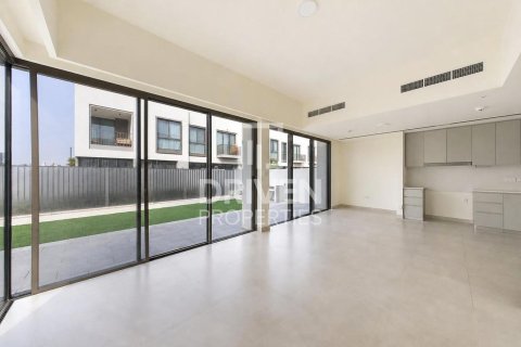 Villa à The Valley, Dubai, 4 chambres, 370.68 m², № 142711 - photo 4