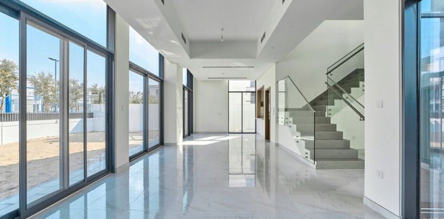 Villa en Al Furjan, Dubai, 4 dormitorios, 570 m², № 139142
